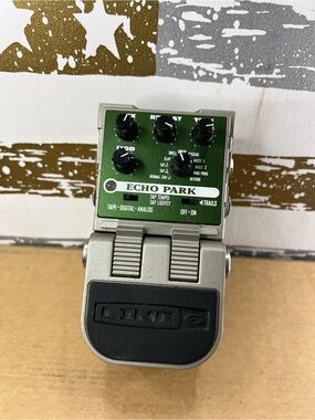 Line 6 Echo Park & Boss Distortion DS1